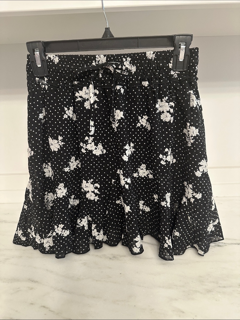 Pink Lily small Black & White Floral Polka Dot A-Line Skort. Like new